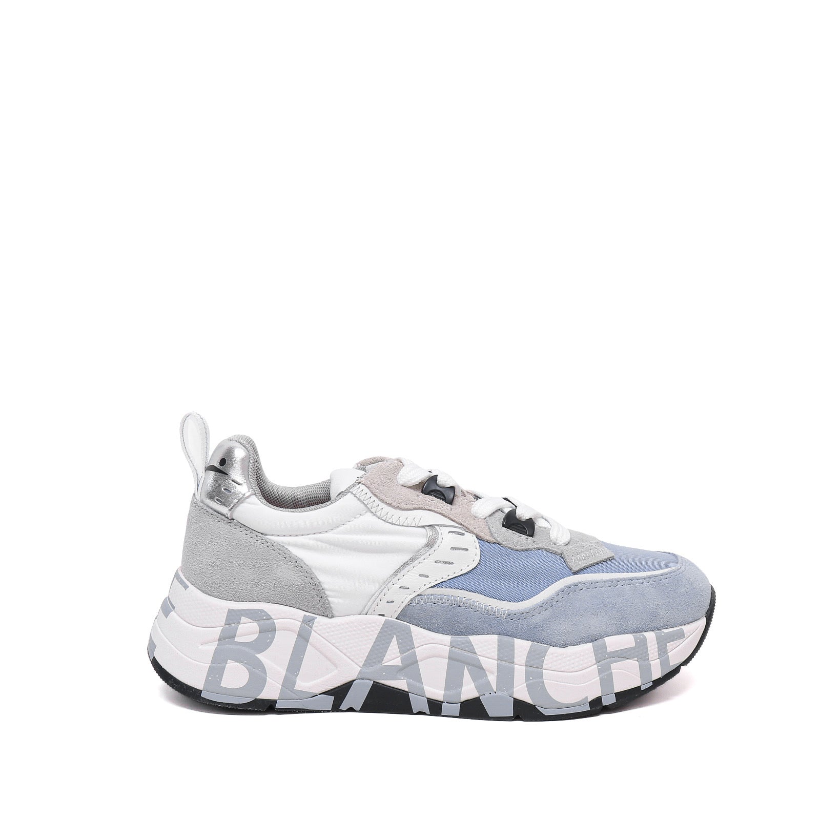 Voile Blanche Sneaker Club105
