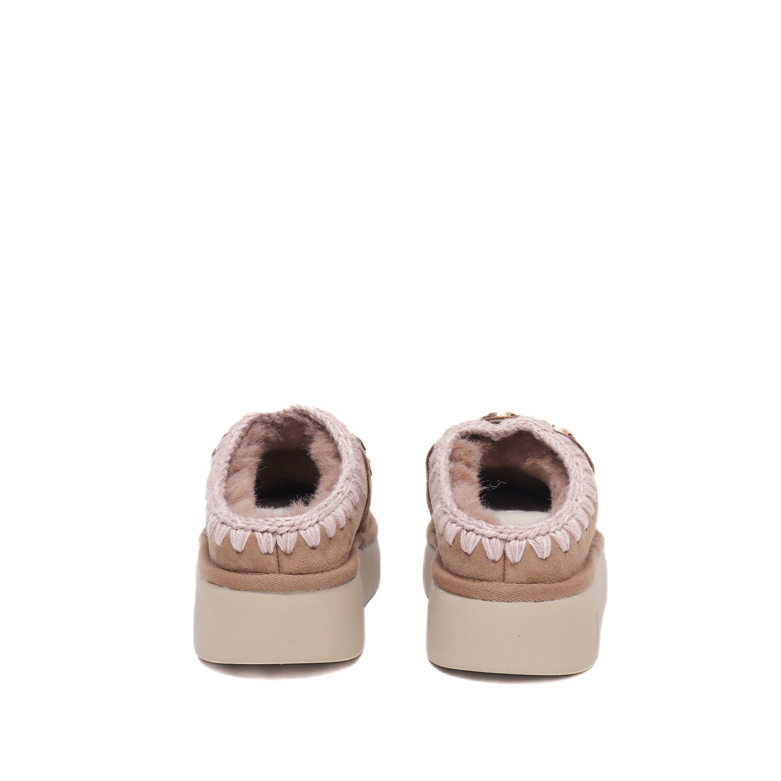 Mou Slipper Bounce metal logo