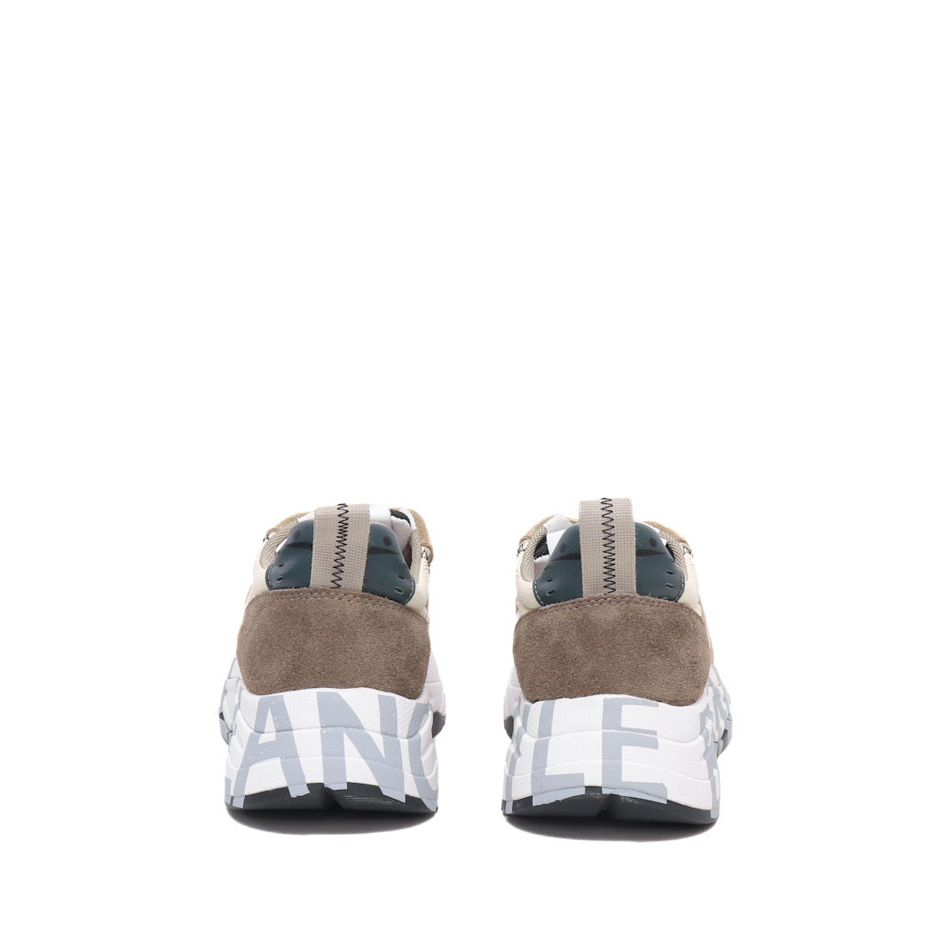 Voile Blanche Sneaker Club105