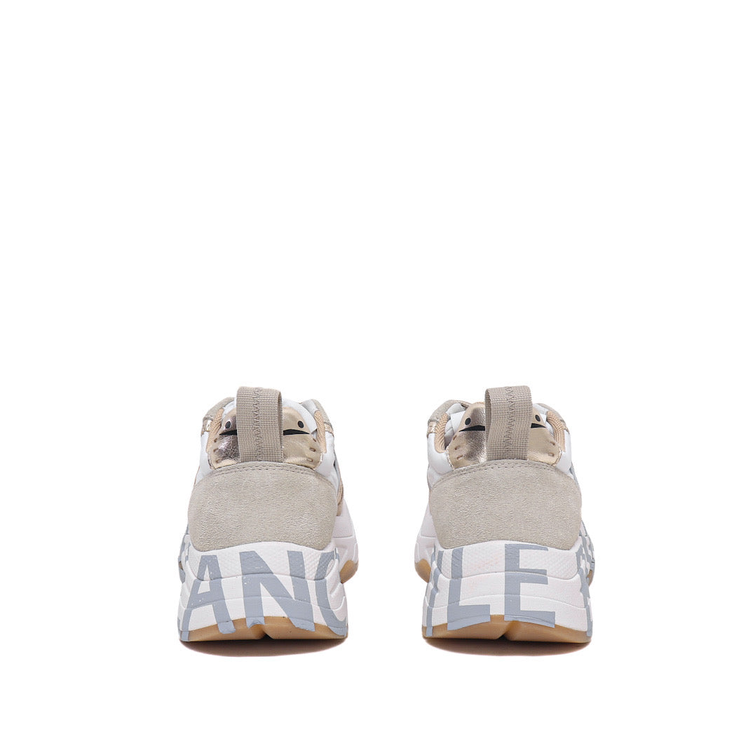 Voile Blanche Sneaker Club105