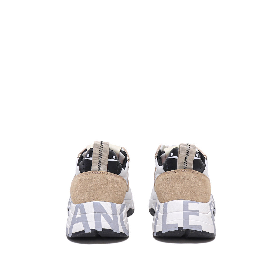 Voile Blanche Sneaker Club105