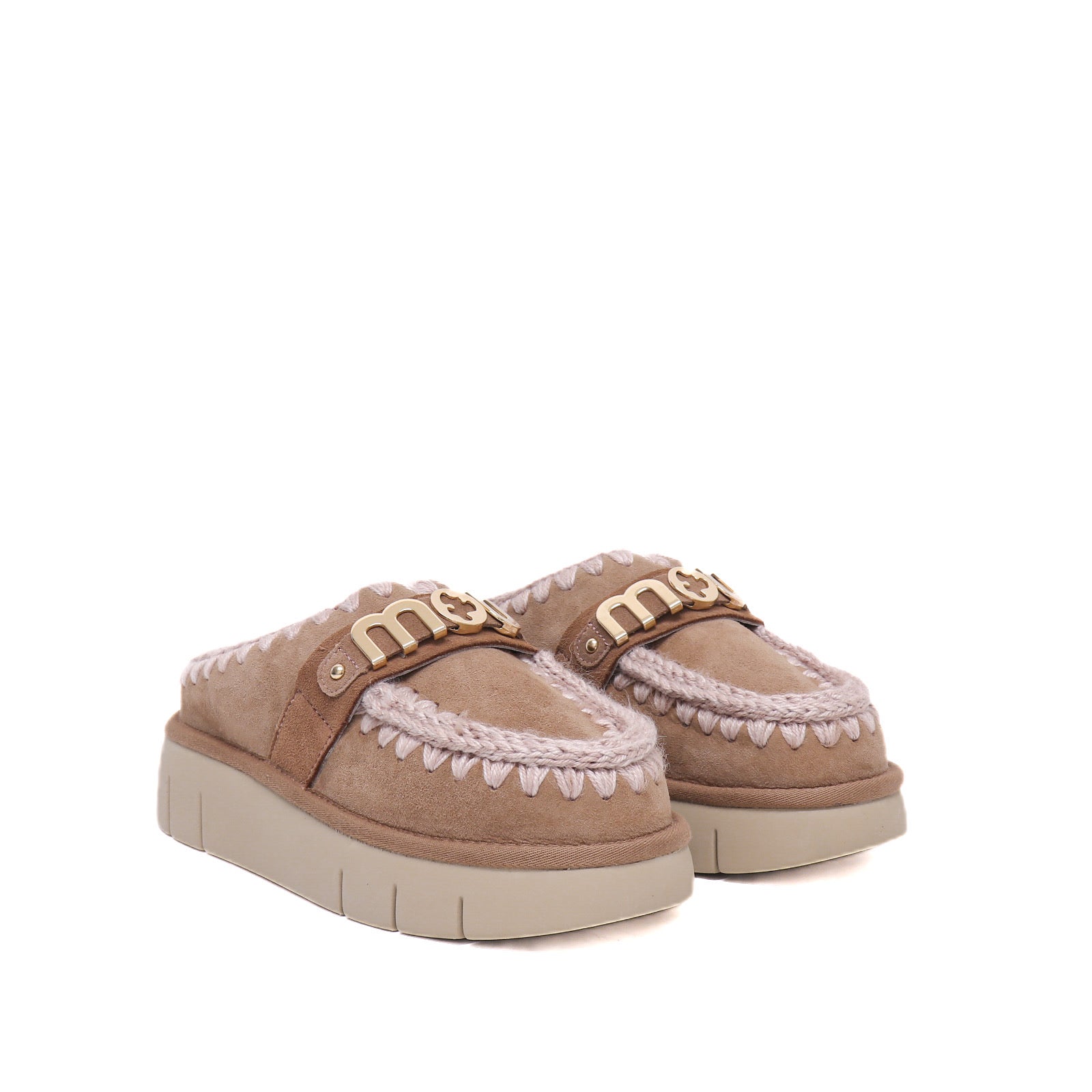 Mou Slipper Bounce metal logo