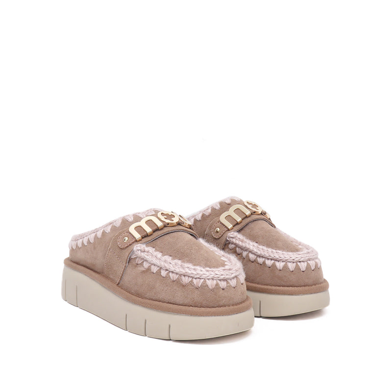 Mou Ciabatta Bounce metal logo