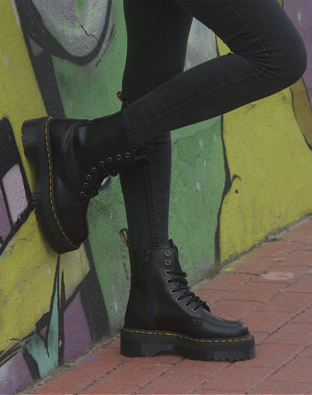 DR MARTENS