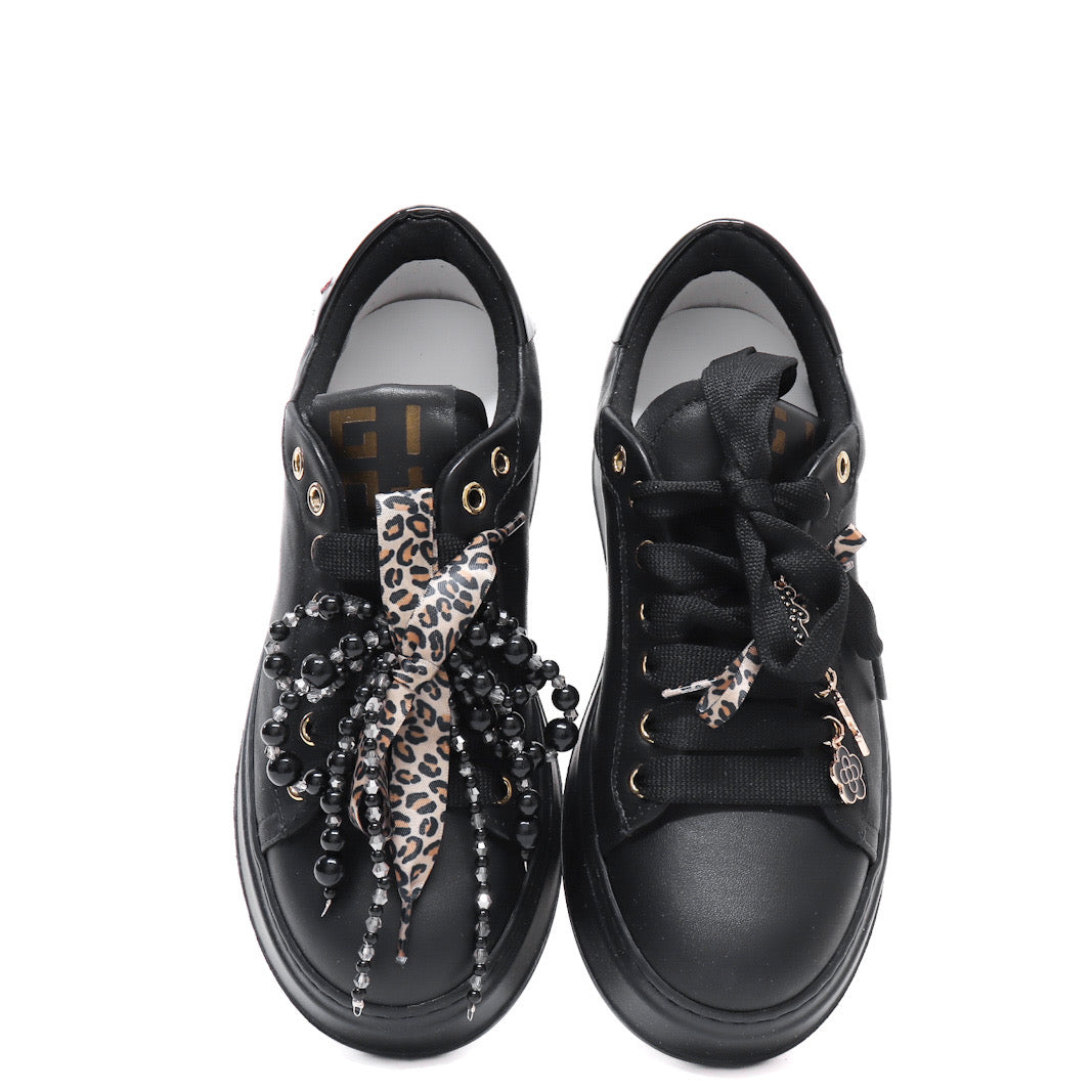 Gio+ Sneaker Chic