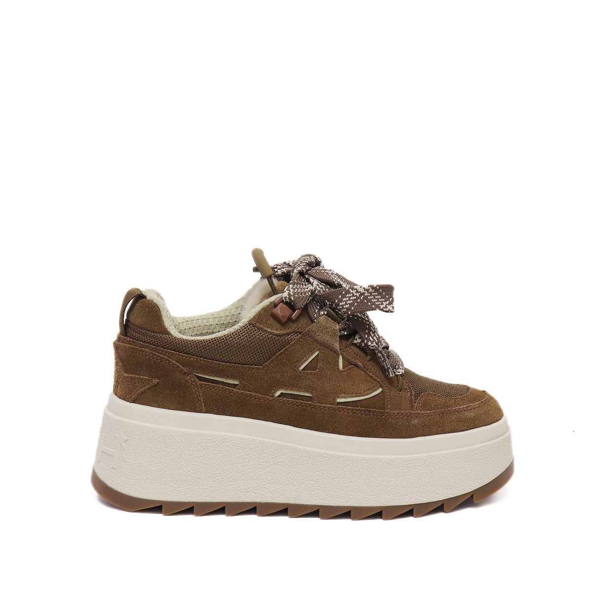 Ash Sneaker Movie02