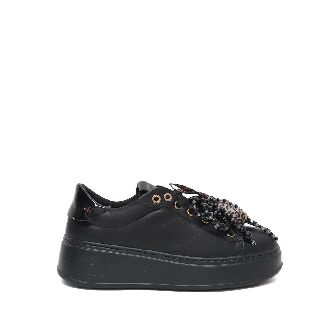 Gio+ Sneaker Chic